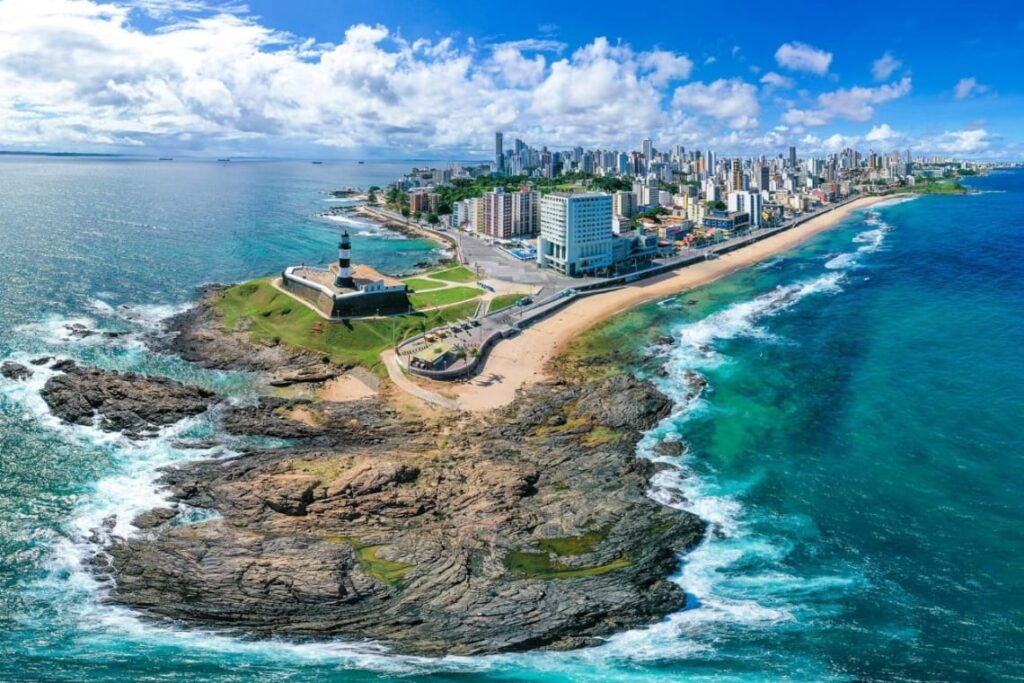 Imagem relacionada ao artigo Salvador: um paraíso brasileiro que cabe no bolso