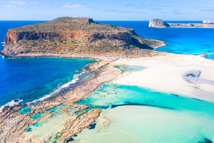 Imagem relacionada ao artigo Paraísos pelo mundo: encontre a ilha perfeita para as suas próximas férias.