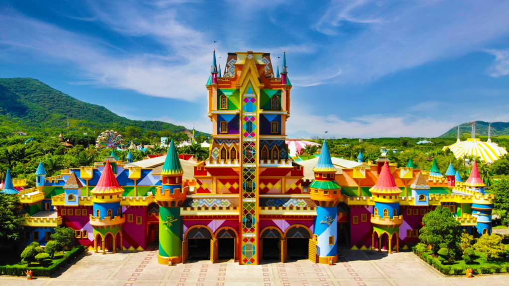Imagem relacionada ao artigo Beto Carrero World e Penha (SC): diversão, praias e cultura em um só destino
