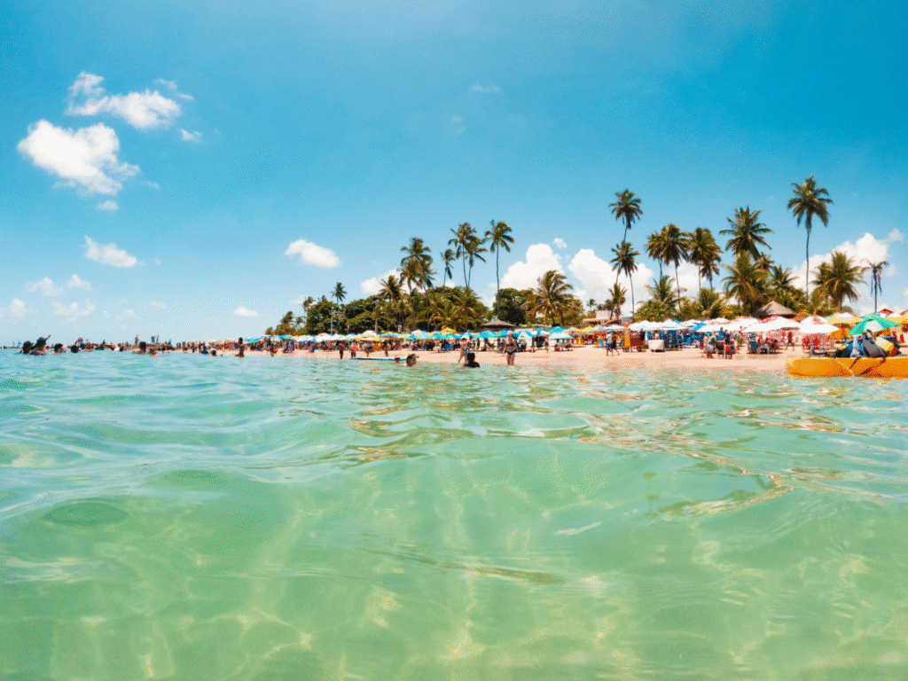 Imagem relacionada ao artigo Porto de Galinhas: descubra um dos destinos mais encantadores do litoral brasileiro