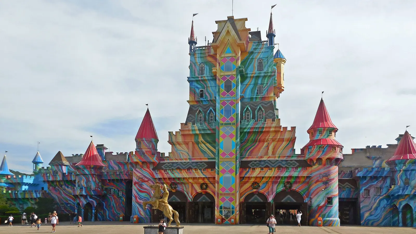 Castelo das Nações na entrada do Beto Carrero World