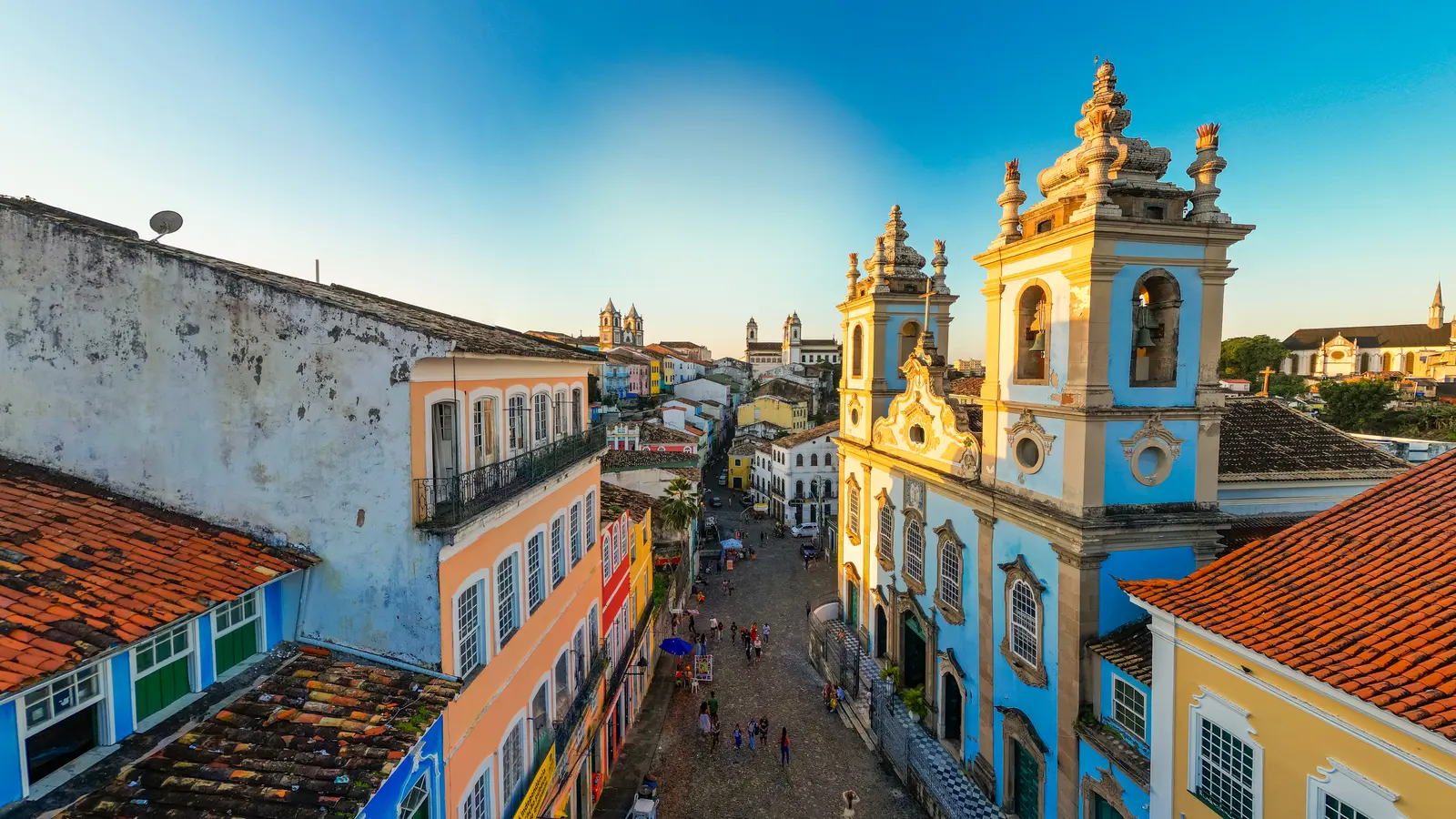 Igreja de Nossa Senhora do Rosário dos Pretos no Largo do Pelourinho
