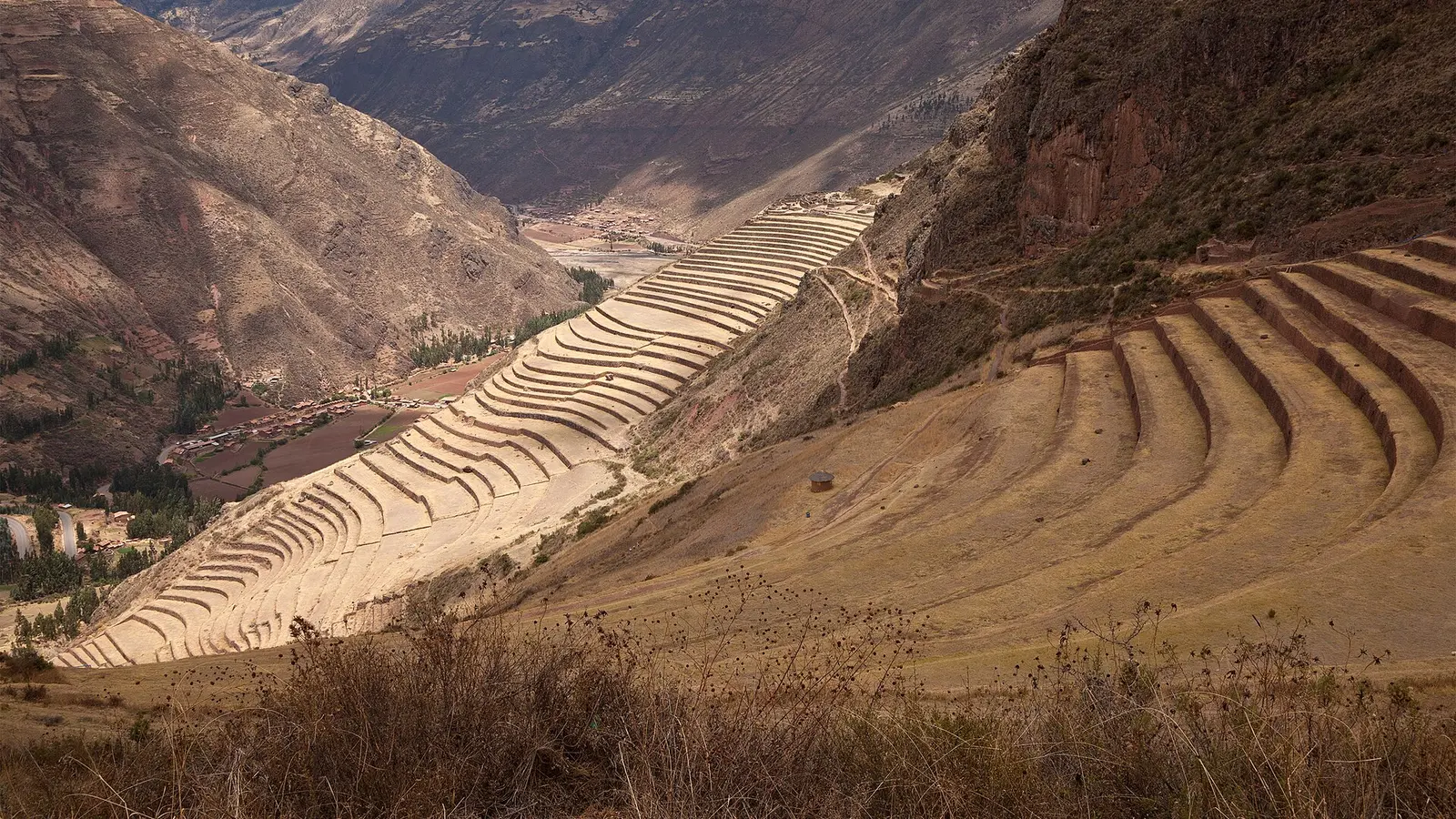 Terraços agrícolas incas no sítio arqueológico de Pisac