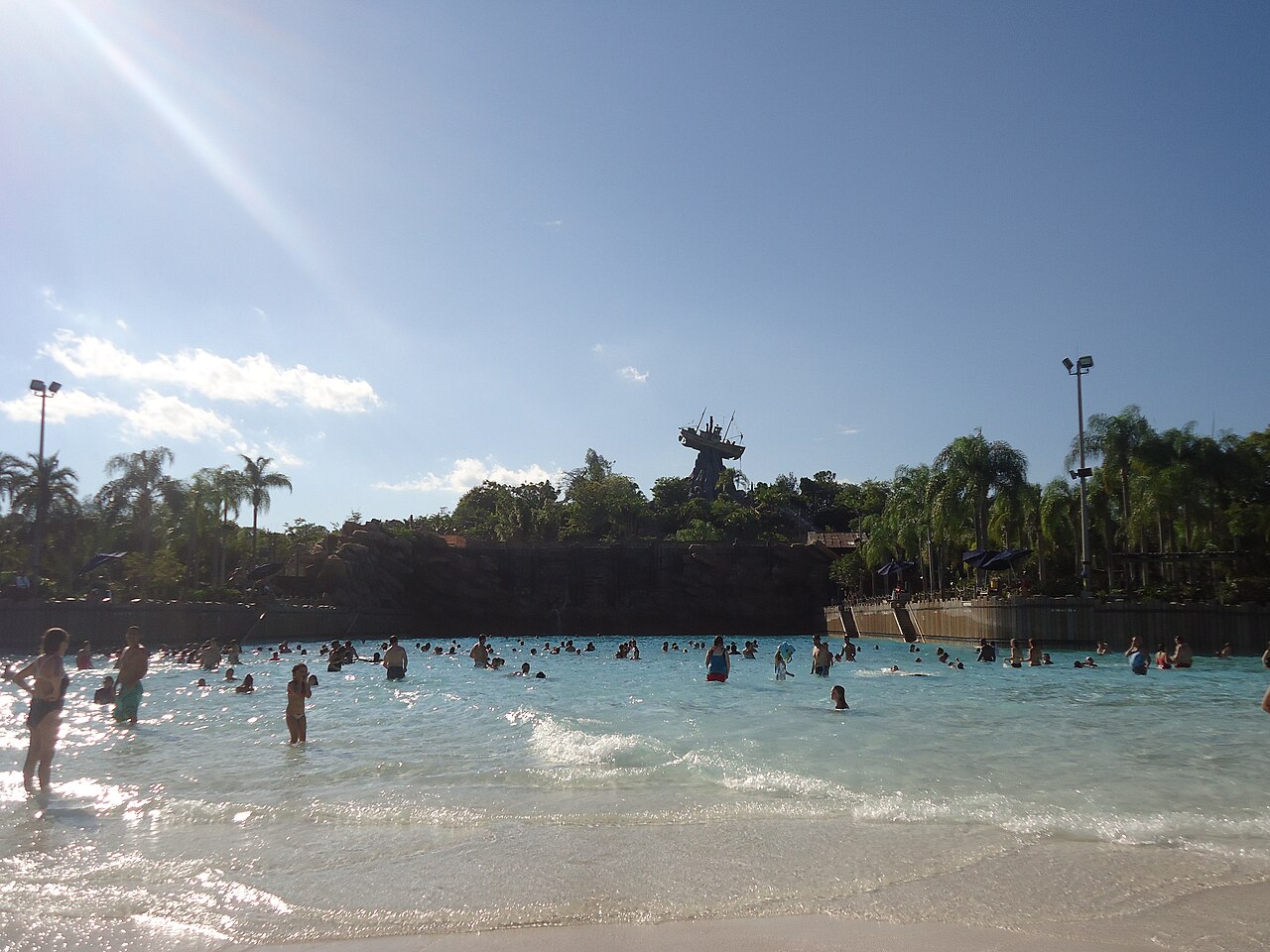 Paisagem tropical do Disney's Typhoon Lagoon