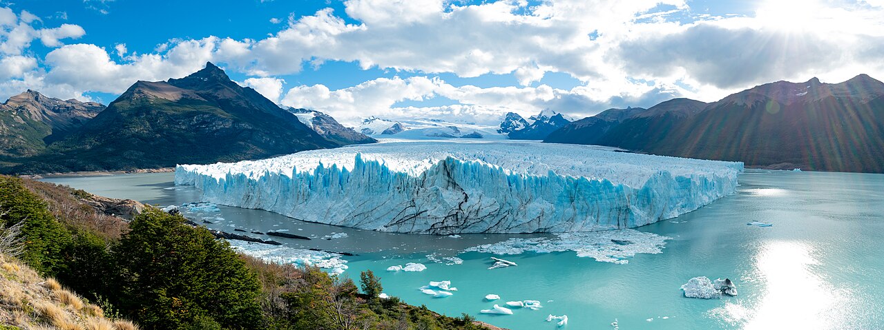 Vista panorâmica do Glaciar Perito Moreno, próximo a El Calafate